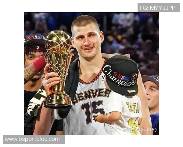 约基奇轻松砍下三双数据8次出手贡献14分14板15助3断表现抢眼