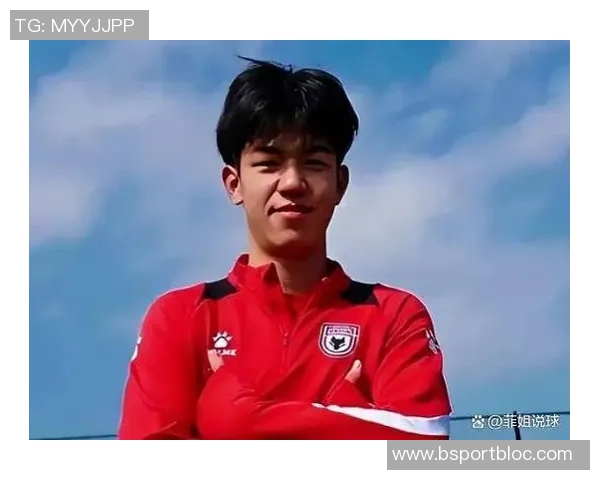 汪士钦本届表现起伏不定失误导致丢球却在对阵韩国U22中全场拼搏