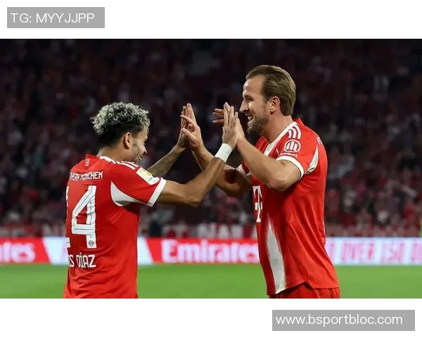 德甲第10轮最佳后卫表现惊艳12场打入6球多基终结拜仁纪录